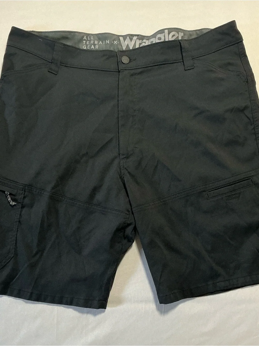 Wrangler Black Men's Cargo Shorts - All Terrain Gear size 40